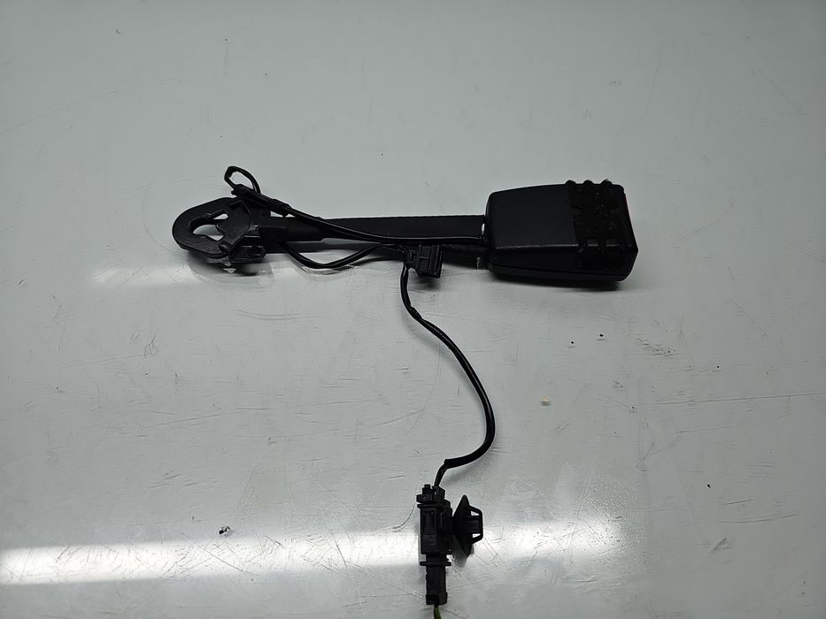 Capsa centura stanga fata AUDI A4 (8K2, B8) [Fabr 2008-2015] 8K0857755