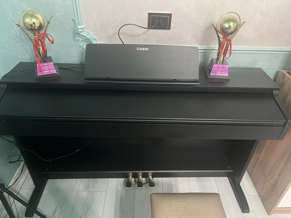 Электронный пианино CASIO