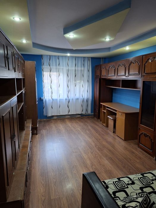 Închiriez apartament 2 camere
