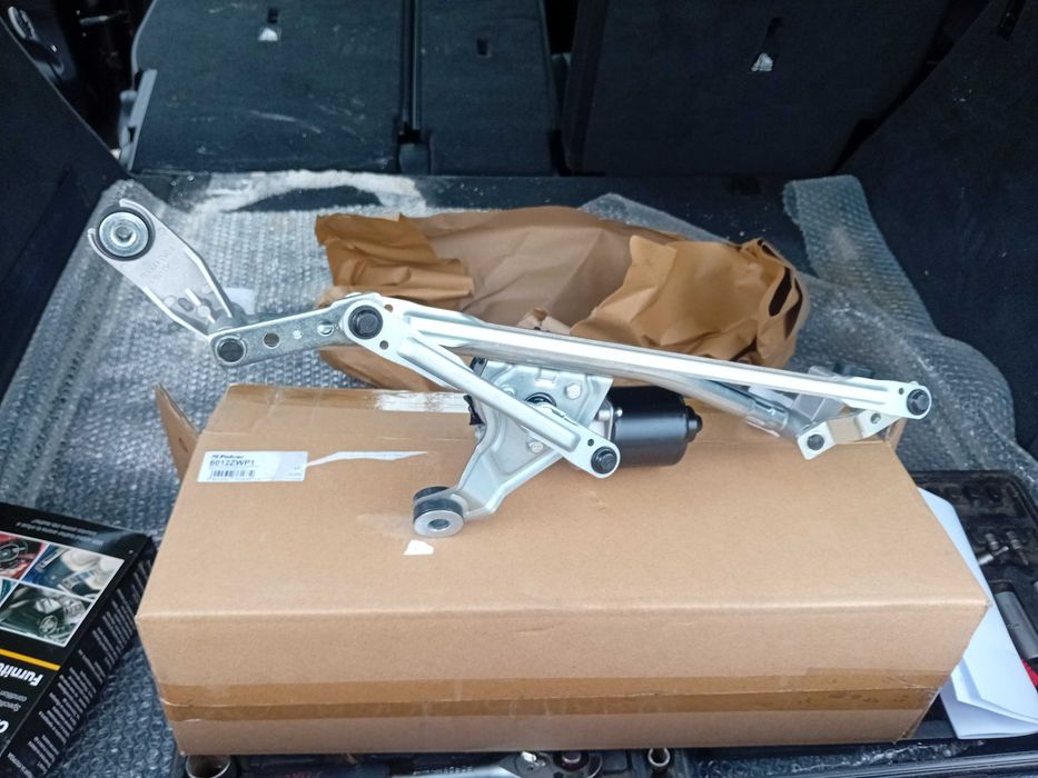 Механизъм с мотор чистачки Рено Меган 2 НОВ