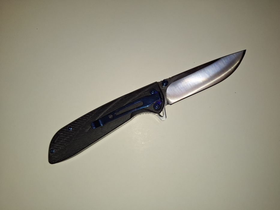 Сгъваем полуавтоматичен джобен нож  CM 101