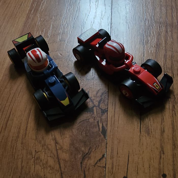 Лего Speed Champions.