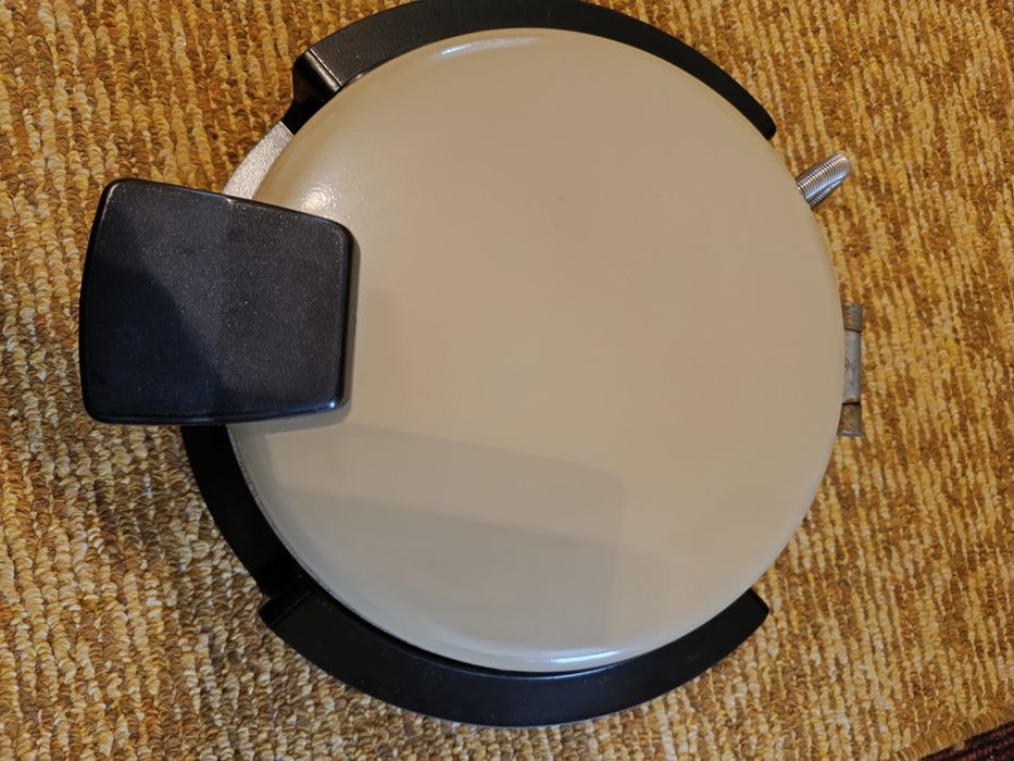 Продаётся электро вафельница