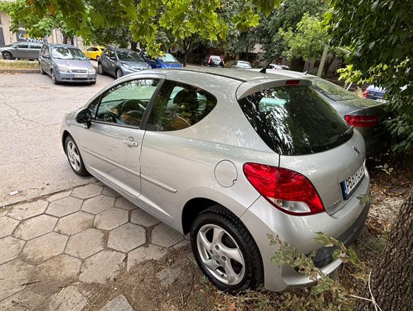 Пежо 207 -2012 г.