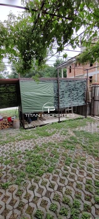 Двуетажна Къща на 500м от МОРЕТО, гр. Черноморец