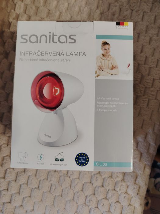 Нова инфрачервена лампа Sanitas 100 W