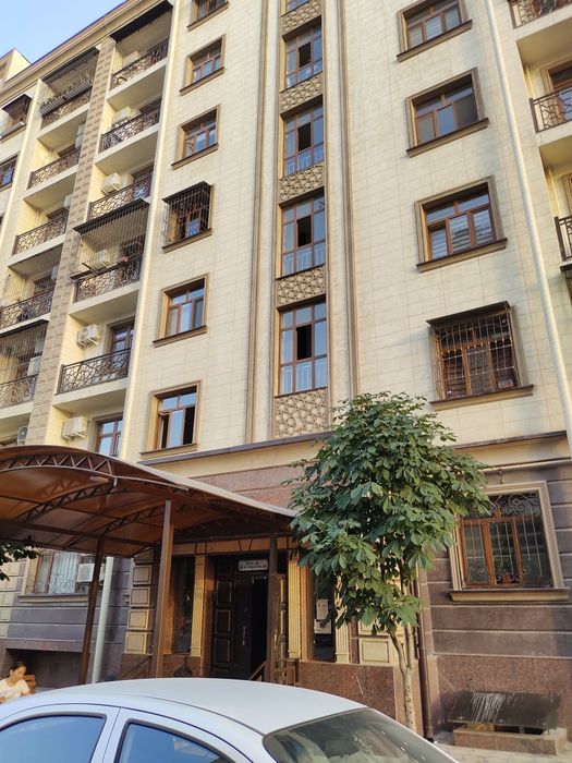 2 спальни+зал, большая кухня. Баурам