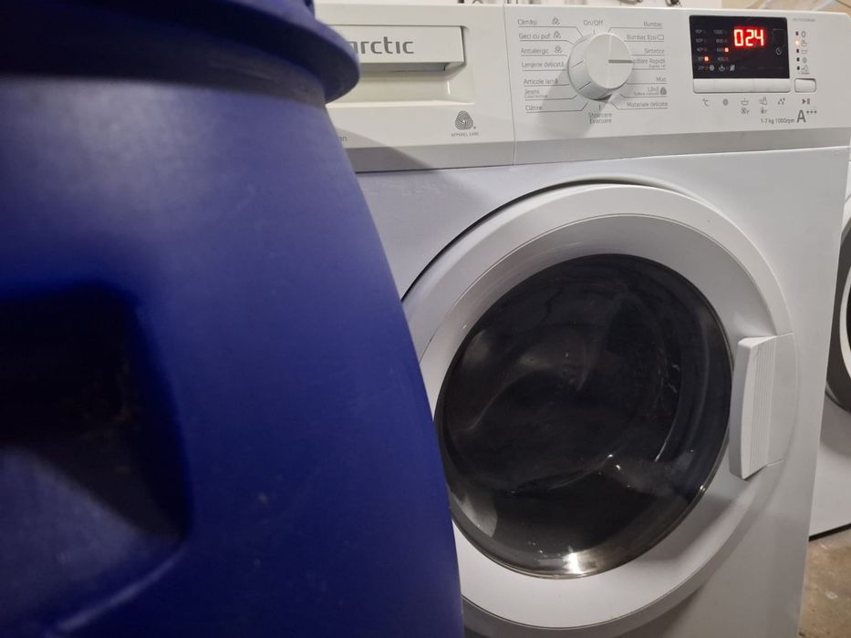 Mașina de spălat haine  la butoi LG 7kg direct drive