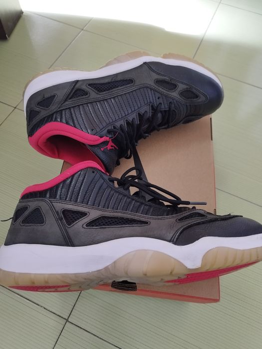 Jordan 11 Retro din piele