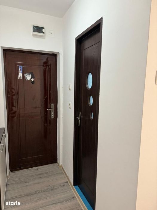 dristor 6-7 min metrou libera