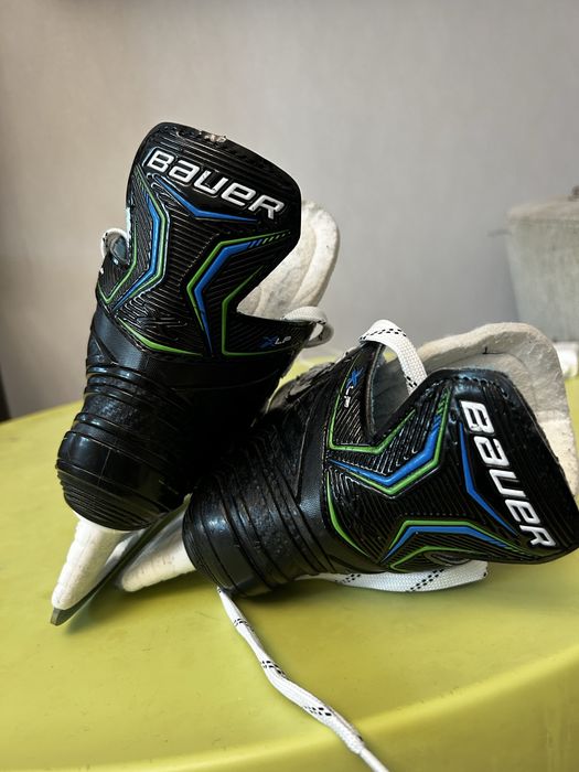 Хоккейные коньки