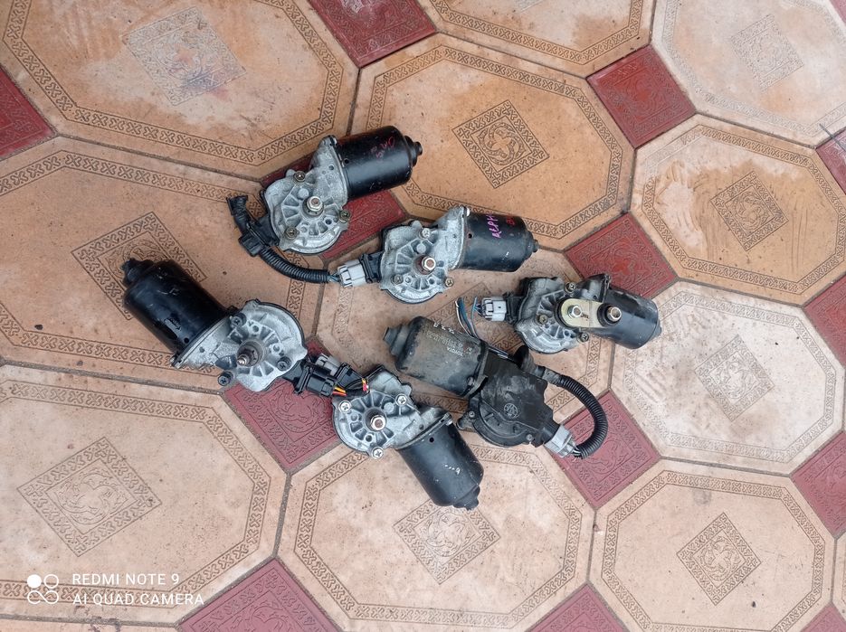 Моторчик дворник на Алфард