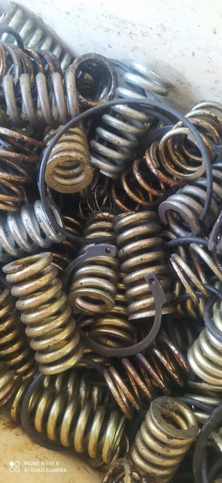 Пружина клапаная