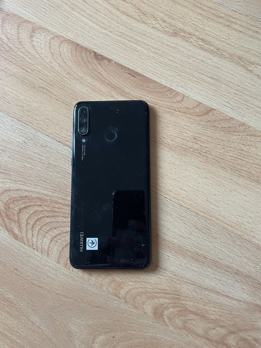 смартфон Huawei P30 Lite