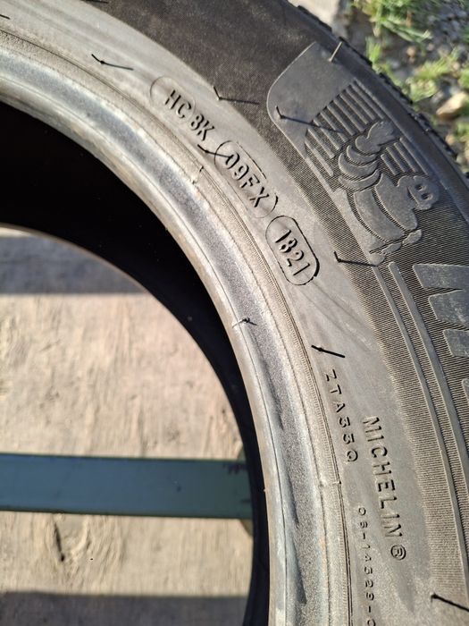 2  Anvelope de iarnă  225 55 r17 Michelin