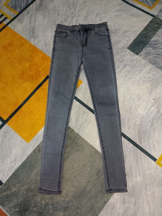 Джинсы подростковые