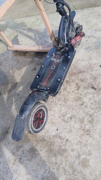 Vând trotineta electrica kugoo g booster