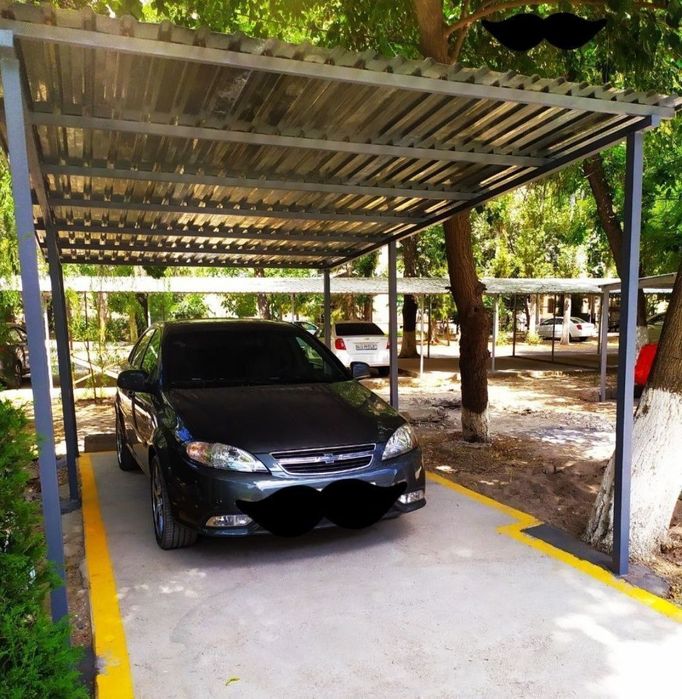 Изготовим и установим  металлические навесы для автомобилей