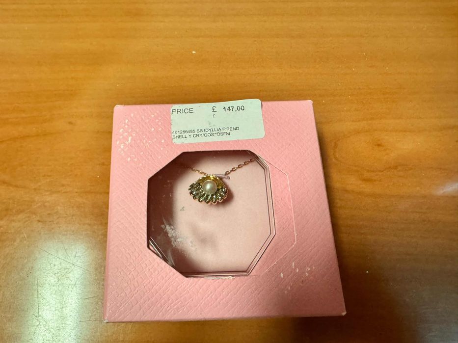 Swarovski - Idyllia Pendant Crystal Pearl Shell 
I
