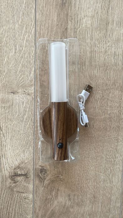 Lampă LED pe senzor