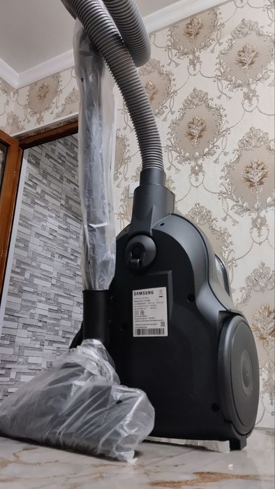 Продаётся пылесос с гарантией