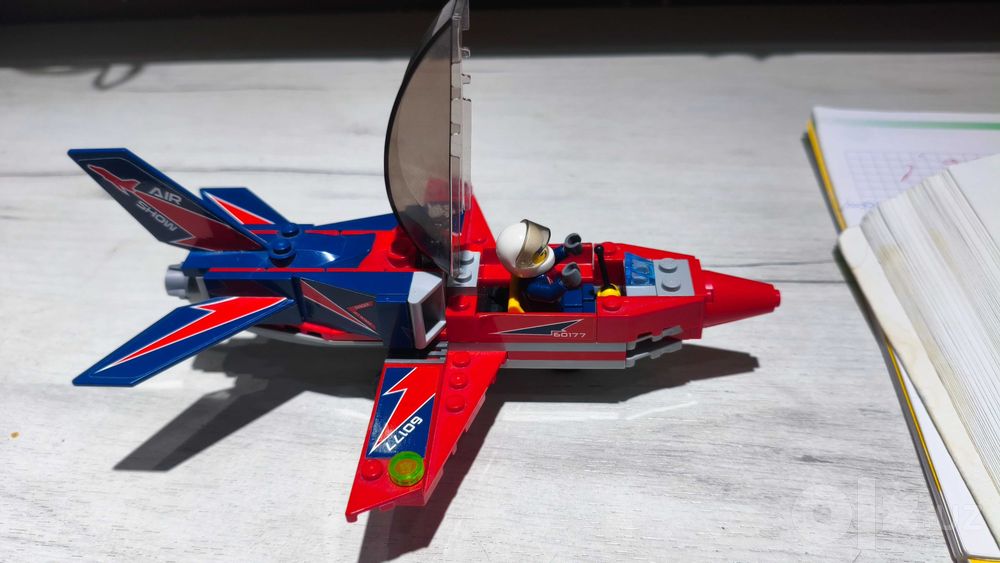 LEGO City 60177 Airshow Jet. Оригинал