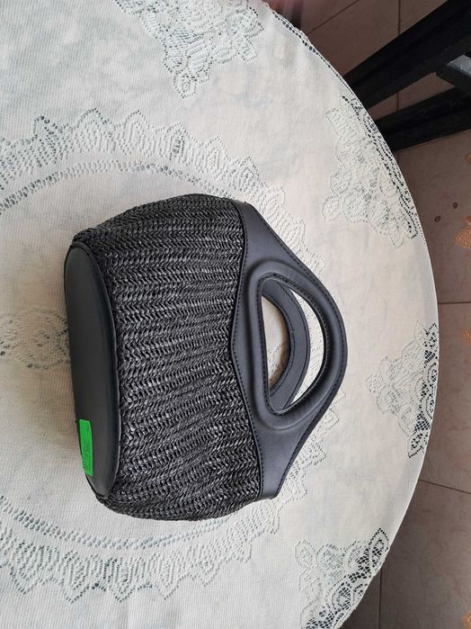 Кожено яке и дамски чанти