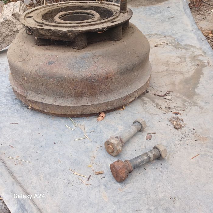 От прицепа ступица