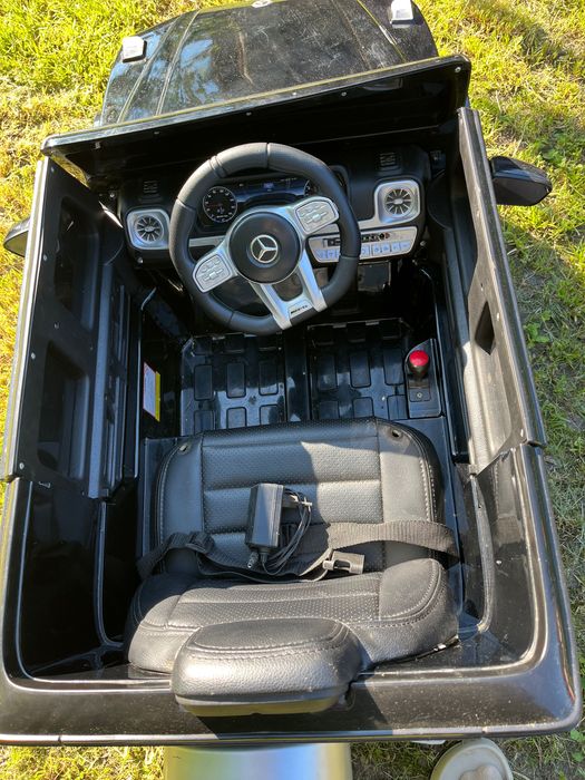 Акумулаторен джип Mercedes