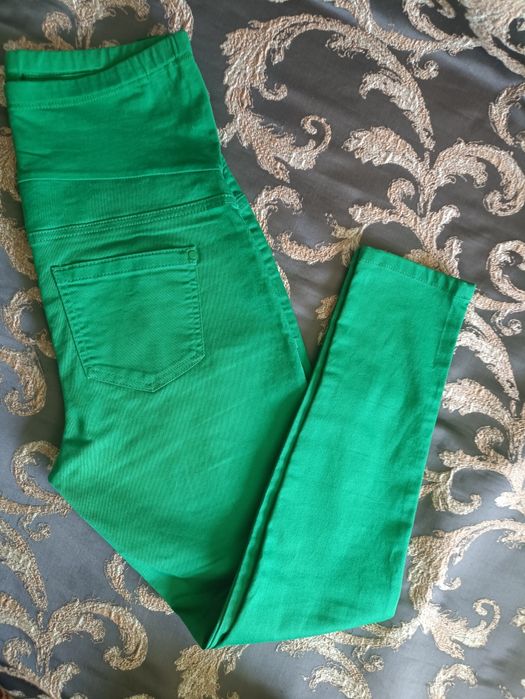 Женские вещи куртка,платья