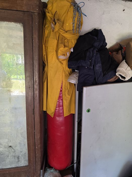 Vând sac de box in stare foarte buna