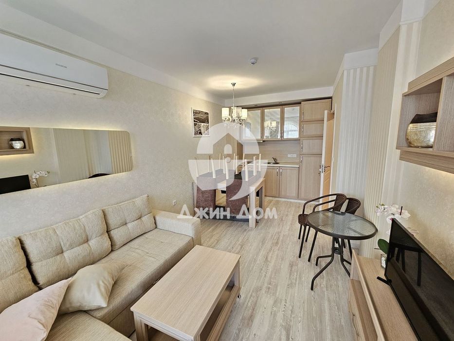 Продава се Двустаен апартамент в Свети Влас - 42 кв.м за 2500 €/кв.м - Снимка #2