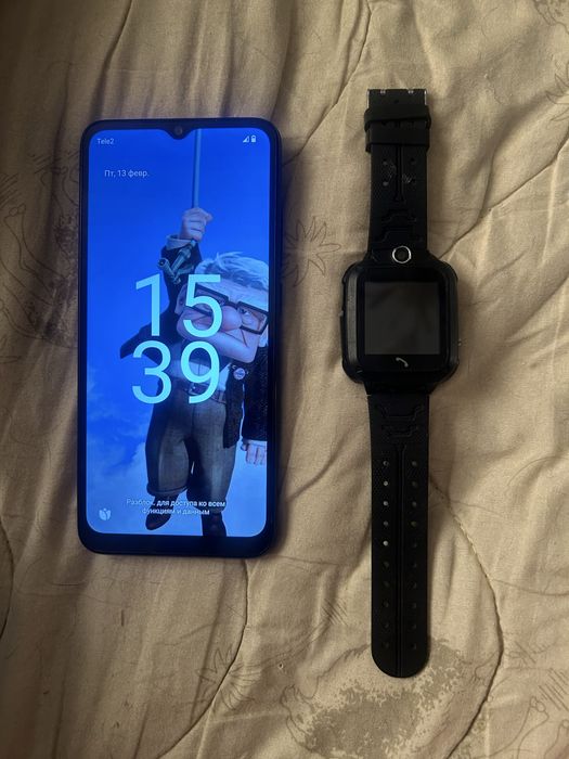 Продам телефон и часы. В отличном состоянии