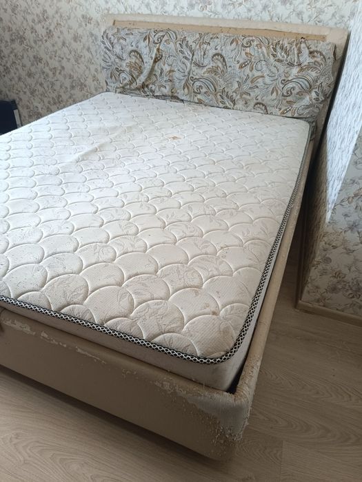 Кровать двуспальная. Отдам даром. Самомывоз