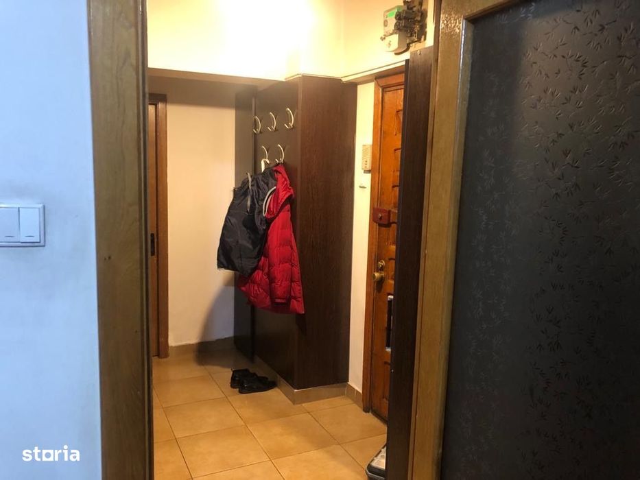 Apartament decomandat zona Calea București