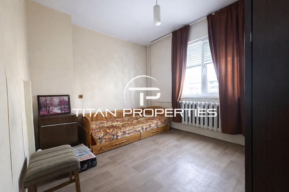 Продава се Тристаен апартамент в Пловдив, Център - 64 кв.м за 718 €/кв.м - Снимка #1