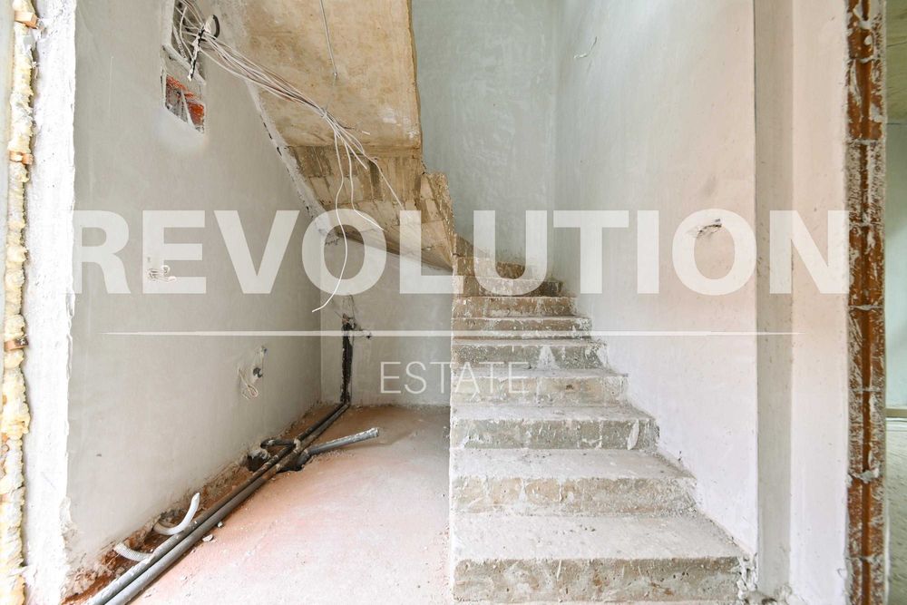 Продава се Къща в Костинброд - 165 кв.м за 2122 €/кв.м - Снимка #16