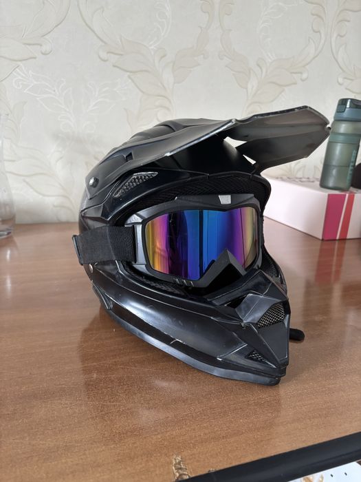 Продам эндуро-кросс шлем