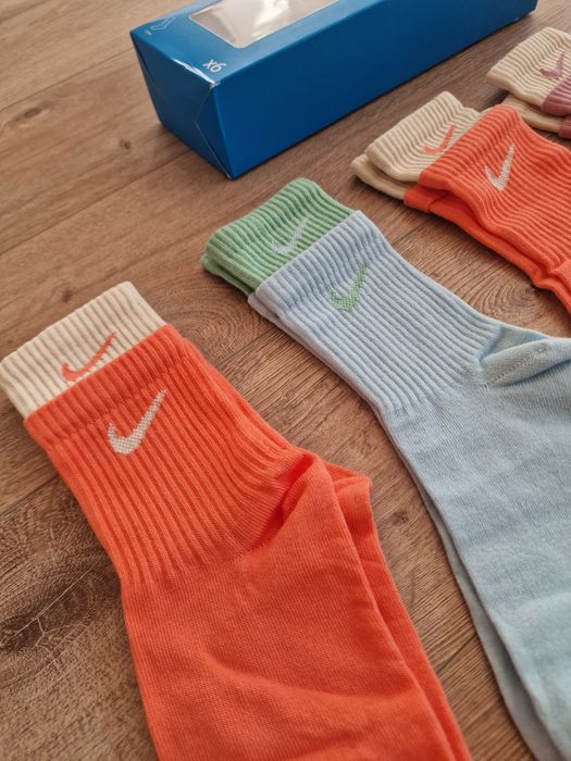 Дамски чорапи NIKE в кутия страхотни един размер
