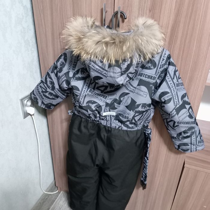 Продам детский зимний комбинезон