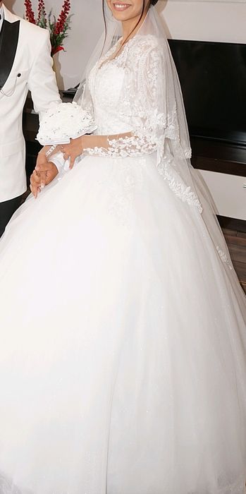 Rochie de mireasa +voal +crinolina
