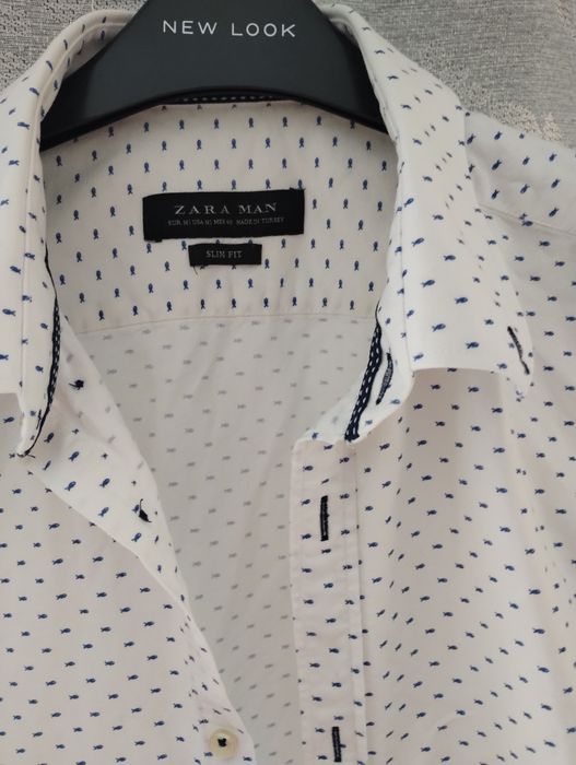 Cămașă Zara bărbați albă cu imprimeu albastru,mânecă scurtă,slim,guler clasic,închidere cu nasturi