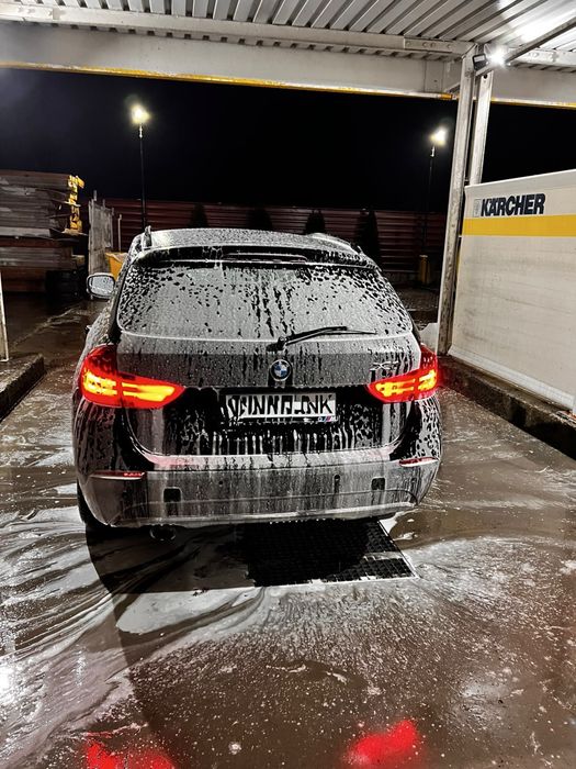 Bmw x1.