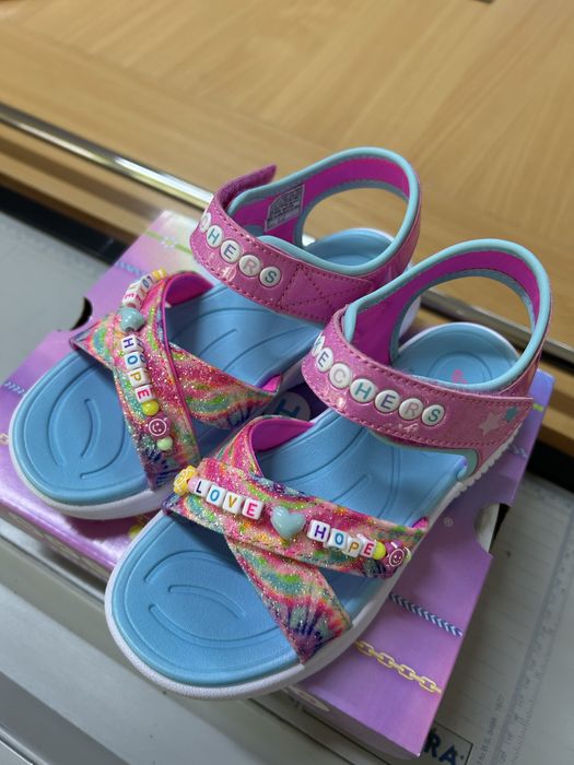 Нови сандалки skechers р-р 30