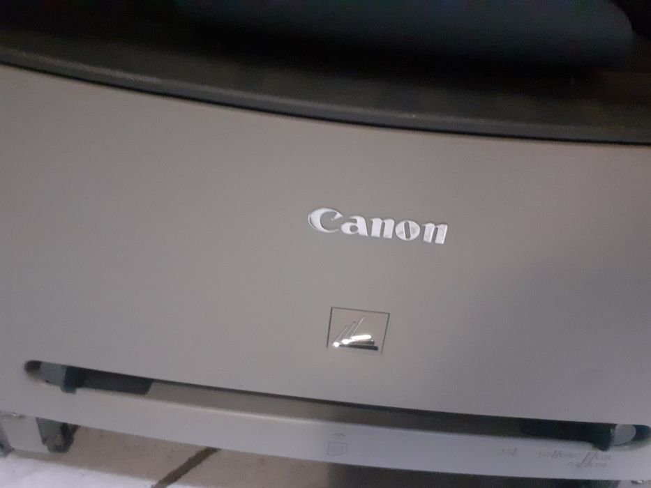 Лазарен принтер,скенер,копир,не работи,за ремонт и части,без кабел