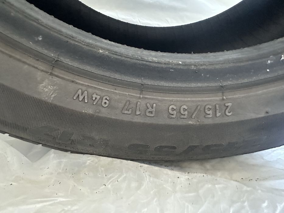 Продам шины 215/55/17