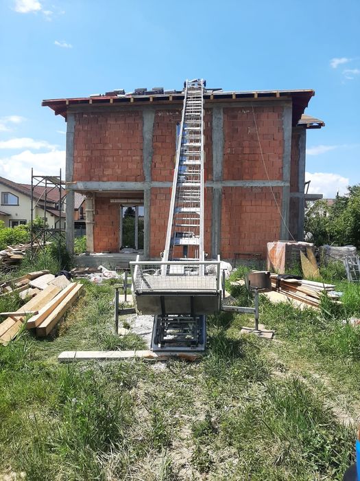 Închiriez lift exterior