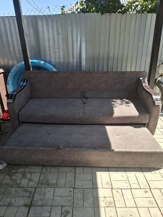 Продам диван+стол