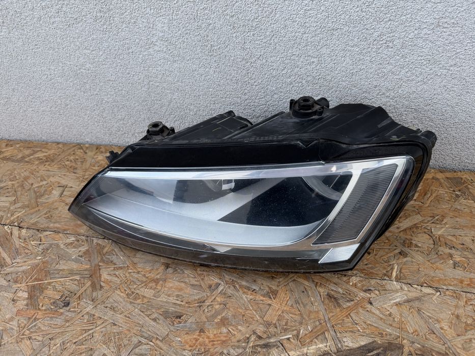 Far stanga VW Jetta 5C Halogen Original Europa