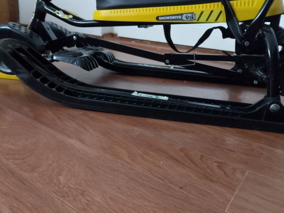 Детский снегокат